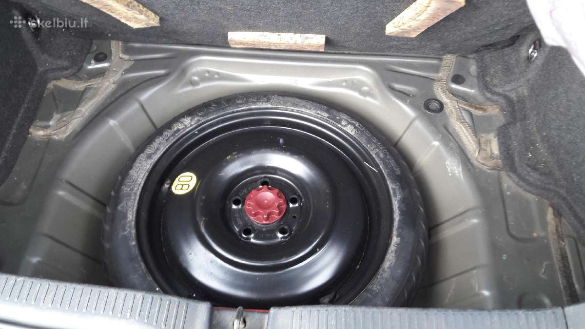 Toyota Auris - nuotraukos Nr. 12