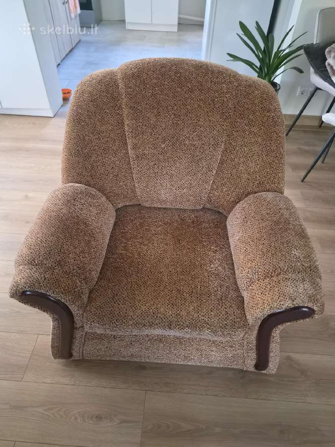 Dovanoju kampa su pufu ir staliuku,už viskio litr - nuotraukos Nr. 3