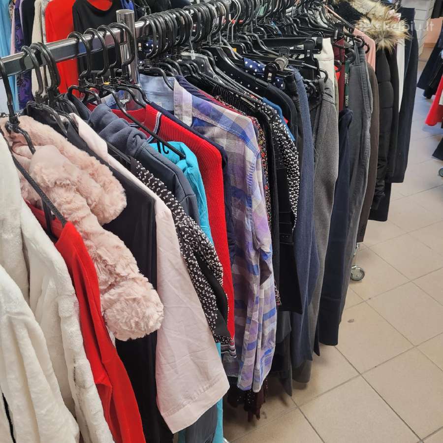 Parduodami rūbai uždarant parduotuvę - nuotraukos Nr. 3
