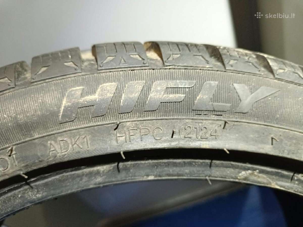 Parduodamos apynaujės žieminės padangos 225/40 r18 - nuotraukos Nr. 2