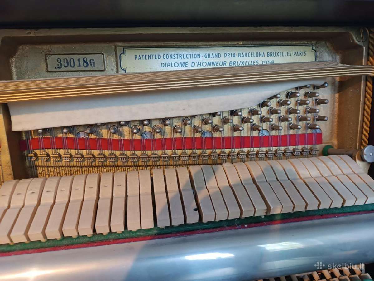 Pianinas Petrof - nuotraukos Nr. 3