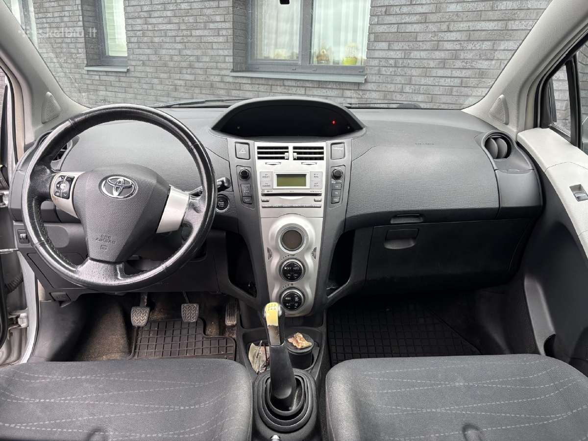 Toyota Yaris 1.4 l., 2007 m. - nuotraukos Nr. 2