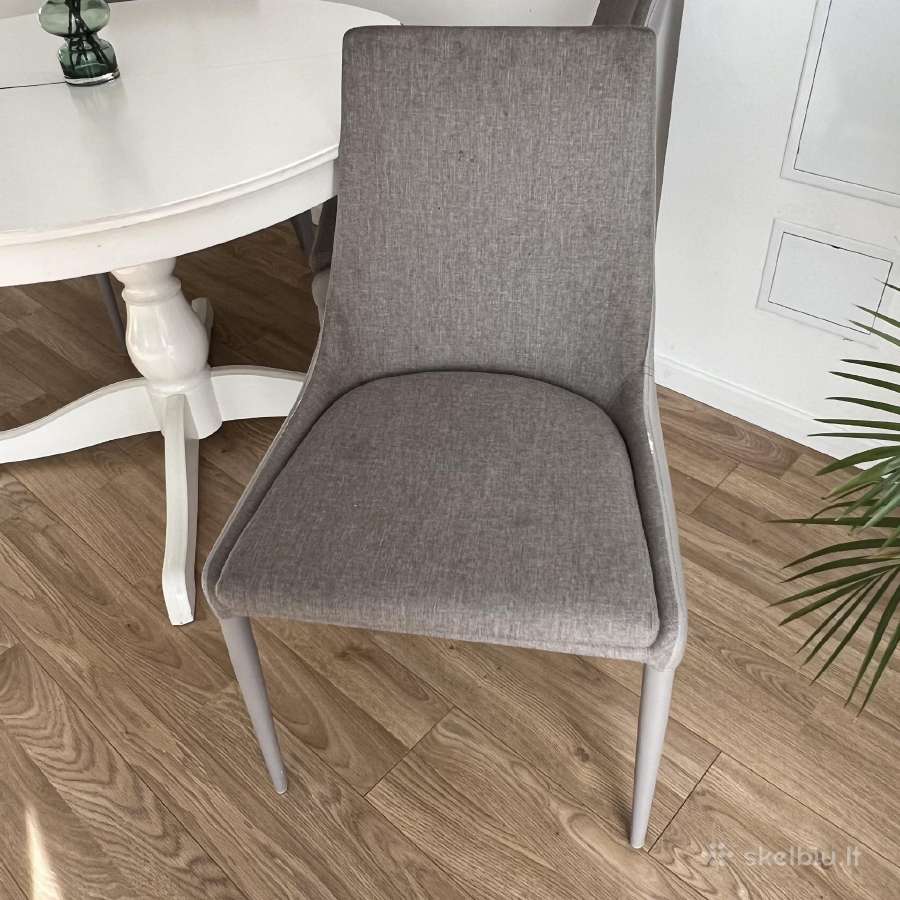 Parduodamas Ikea išskleidžiamas stalas su 4 kėdėmi - nuotraukos Nr. 5