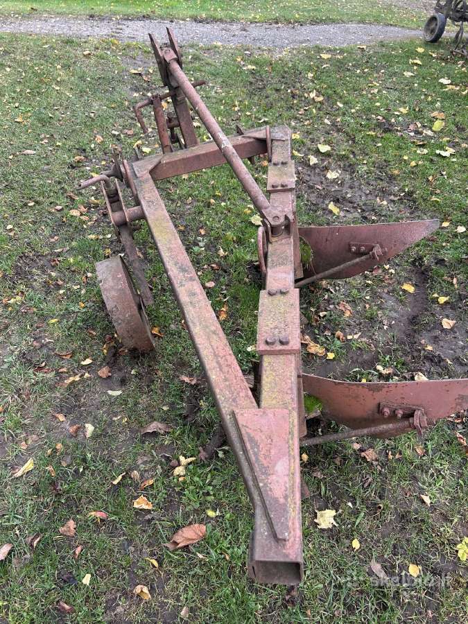 2 korpusų plūgas t-25 traktoriui - nuotraukos Nr. 3