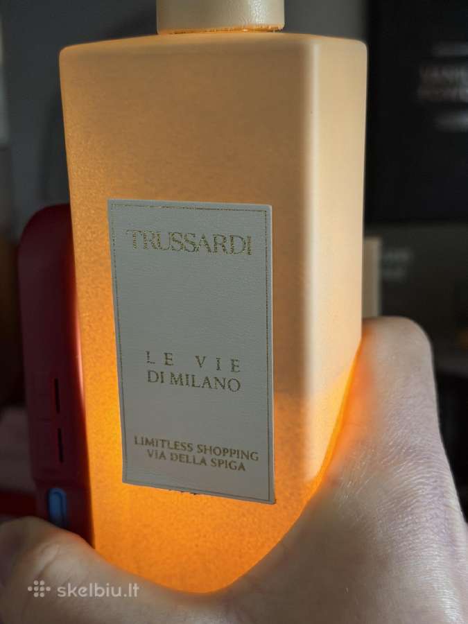 Limitless Shopping Via della Spiga Trussardi - nuotraukos Nr. 2
