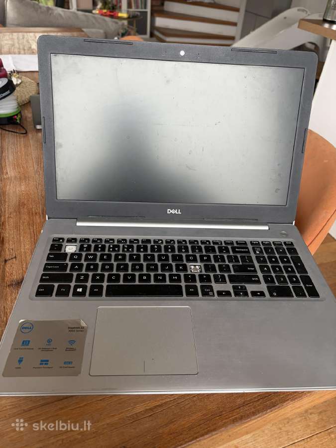Dell Inspiron 5570 - nuotraukos Nr. 2