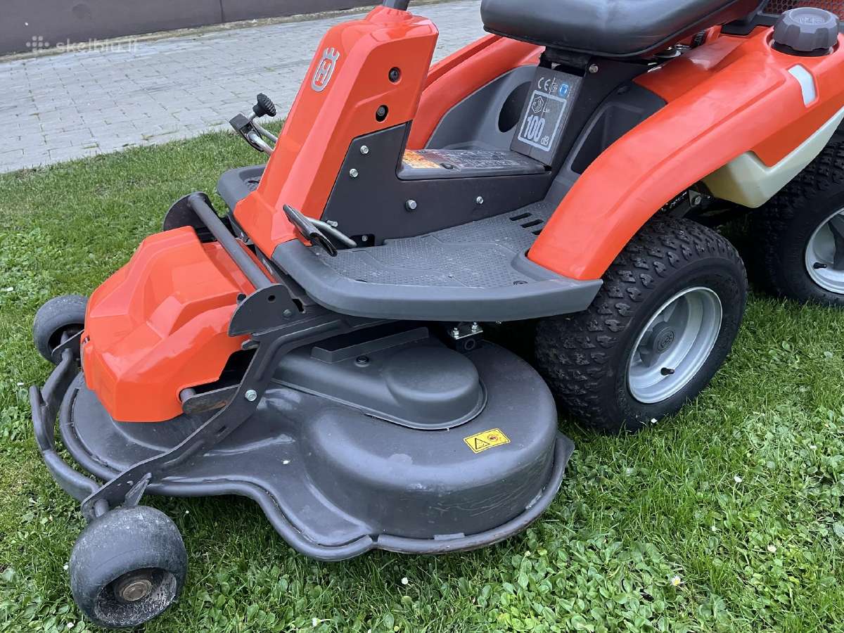 Husqvarna R216 Awd sodo traktoriukas žolepjovė - nuotraukos Nr. 3
