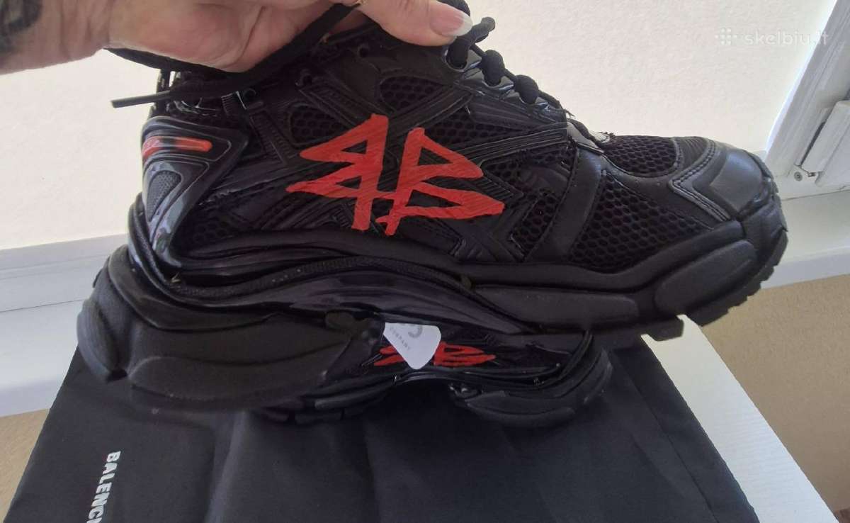 Balenciaga Runner kedai - nuotraukos Nr. 2