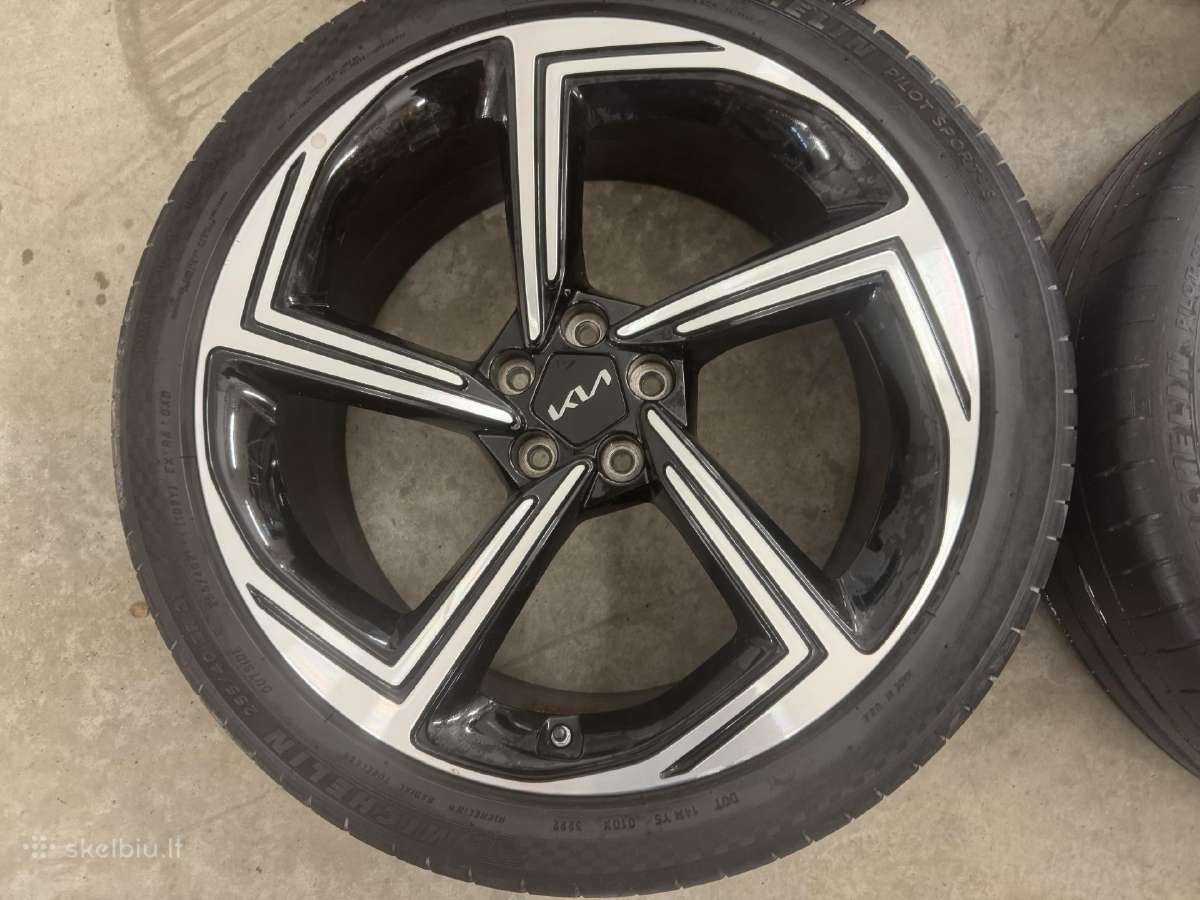 Kia ev6 GT ratlankiai 21 - nuotraukos Nr. 2