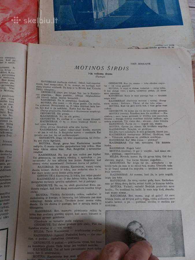 Moteris senovine zurnalai - nuotraukos Nr. 7