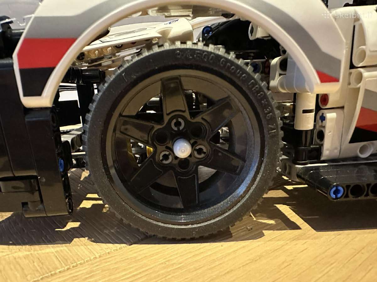 Lego technic 42096 - nuotraukos Nr. 3