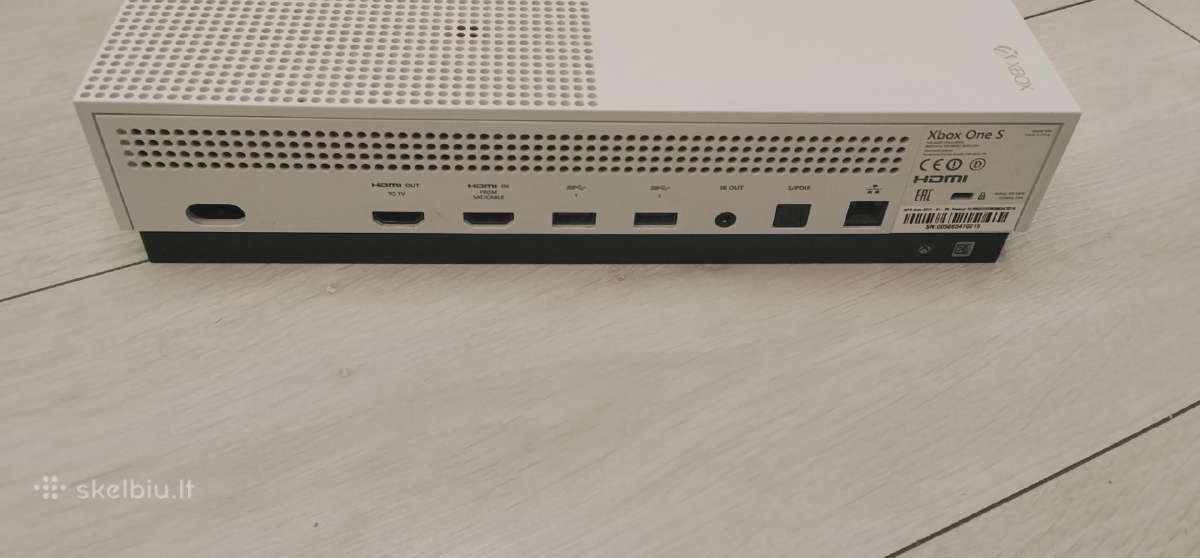 Xbox One S 500gb + 2 pulteliai + Gta 5 + laidai - nuotraukos Nr. 3