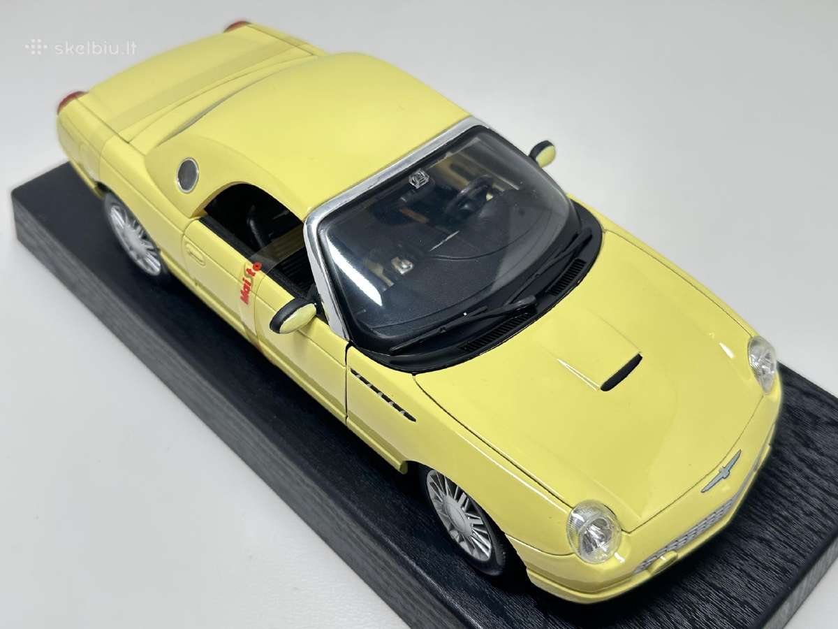 Ford Thunderbird 2002 geltona 1:18 Maisto - nuotraukos Nr. 7