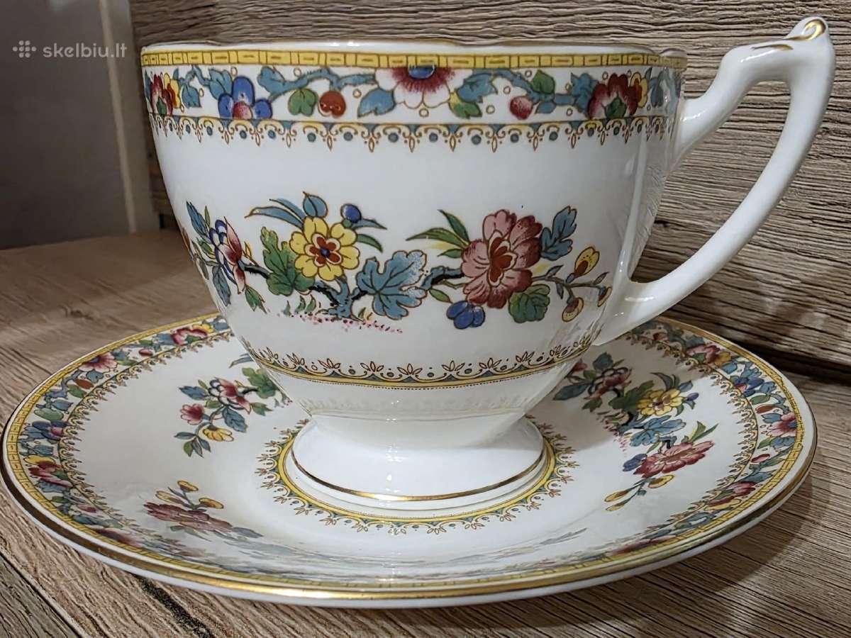 Vintage porceliano puodelis su lėkštute - nuotraukos Nr. 3