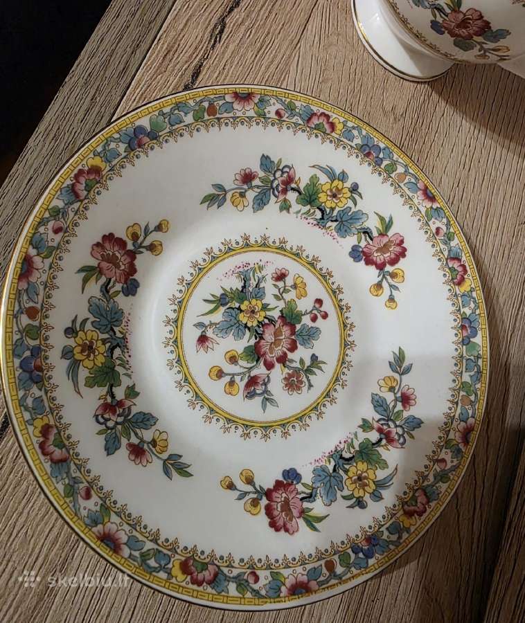 Vintage porceliano puodelis su lėkštute - nuotraukos Nr. 7