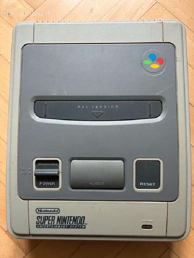 Nintendo Snes konsolė - nuotraukos Nr. 2