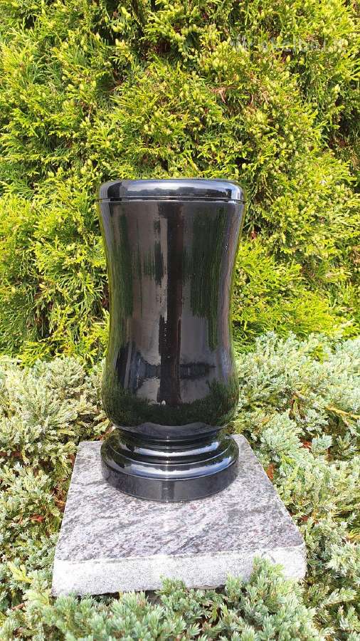 Žieminės kapų vazos iš akmens masės - nuotraukos Nr. 3