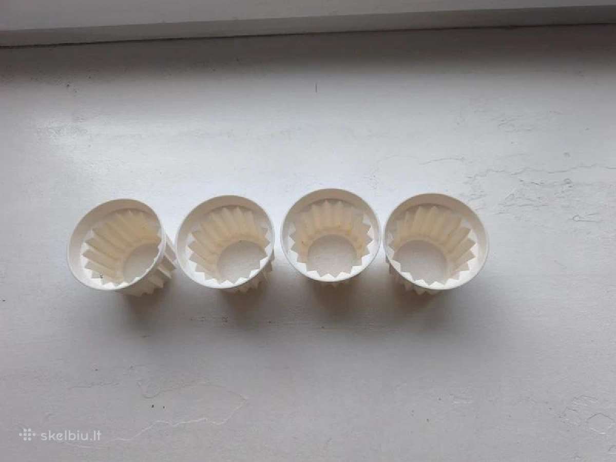 4 Tupperware plastikinių desertų/keksiukų formelės - nuotraukos Nr. 2