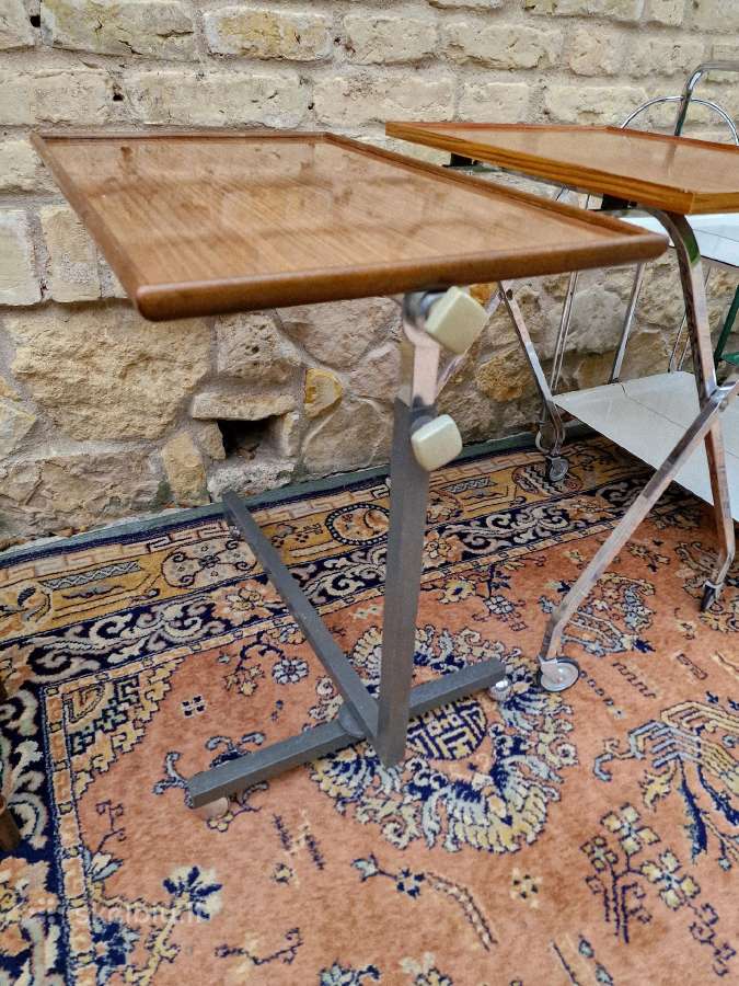 Vintažiniai mid century sulankstomi staliukai - nuotraukos Nr. 2