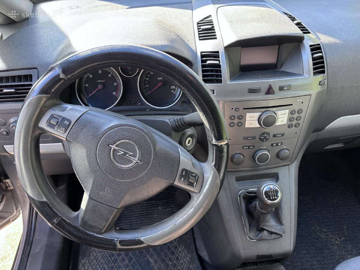 Opel Zafira - nuotraukos Nr. 10