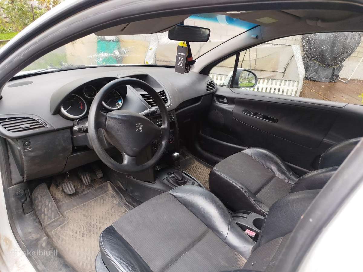 Dalimis Peugeot 207. 2010 m. - nuotraukos Nr. 3
