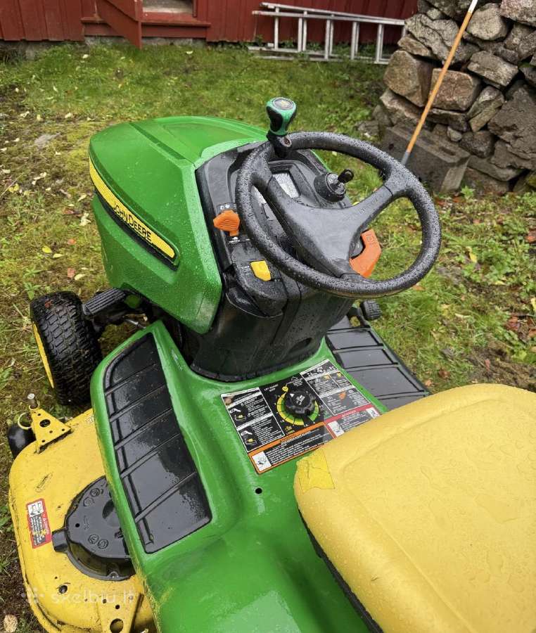 John Deere X380 Zolepjoves traktoriukas - nuotraukos Nr. 4