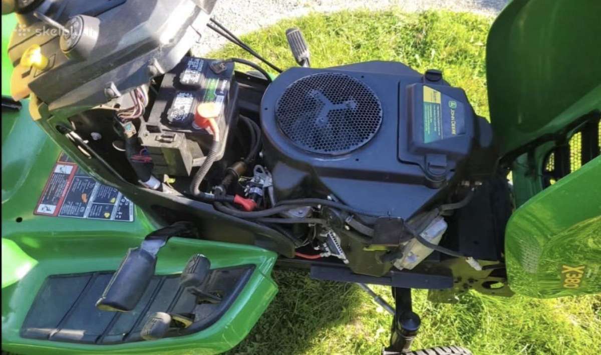 John Deere X380 Zolepjoves traktoriukas - nuotraukos Nr. 8