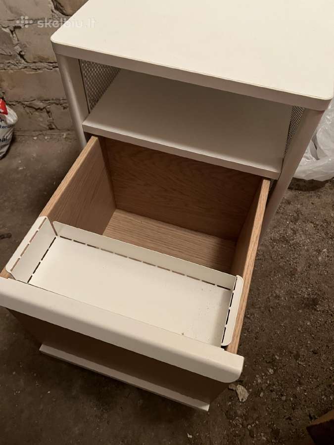 Rezervuota-atiduodam Ikea spintelę šalia lovos - nuotraukos Nr. 2