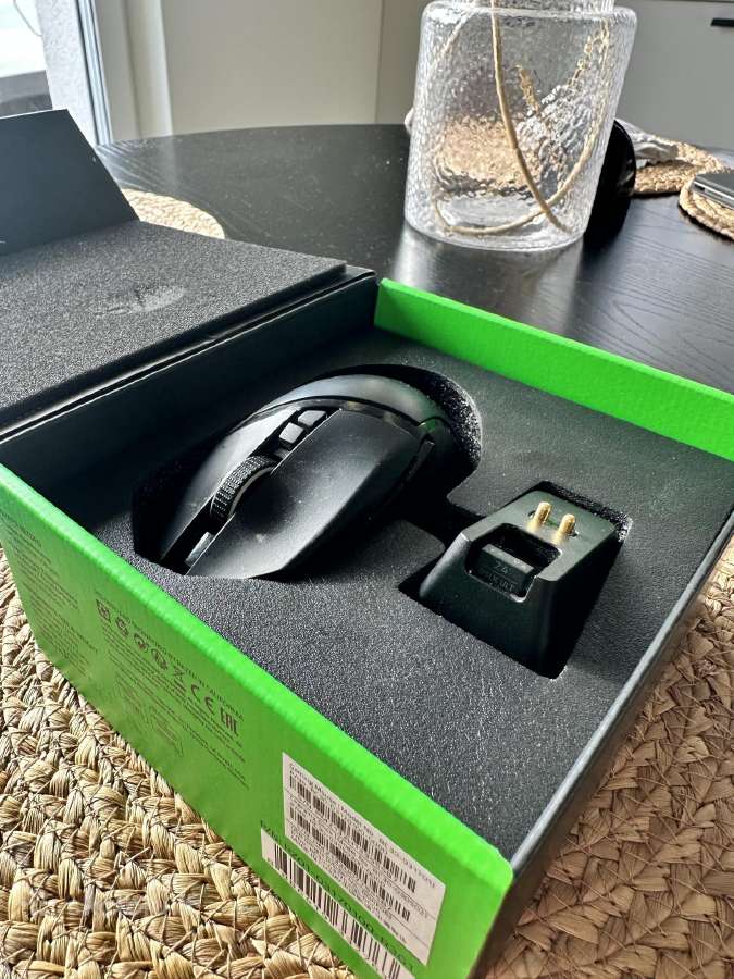Razer Basilisk Ultimate su įkrovimo stotele - nuotraukos Nr. 2