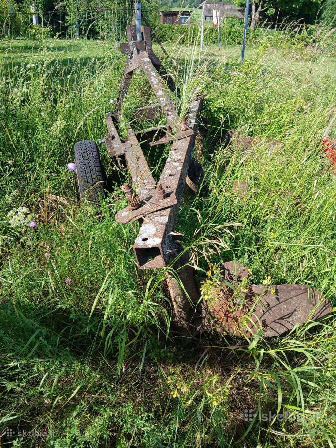 John Deere 2130, plūgai, kultivatorius - nuotraukos Nr. 12