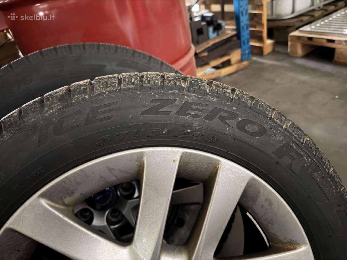 Volvo ratlankiai su Pirelli padangomis 205/55 R16 - nuotraukos Nr. 3