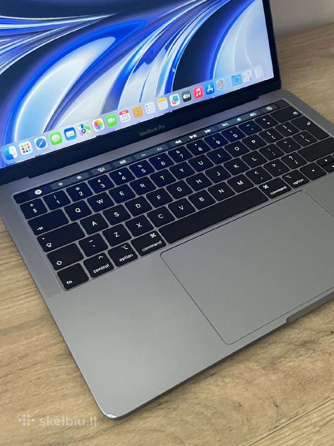 Apple MacBook Pro 13 (2018)/ 8 GB / 256 GB - nuotraukos Nr. 3