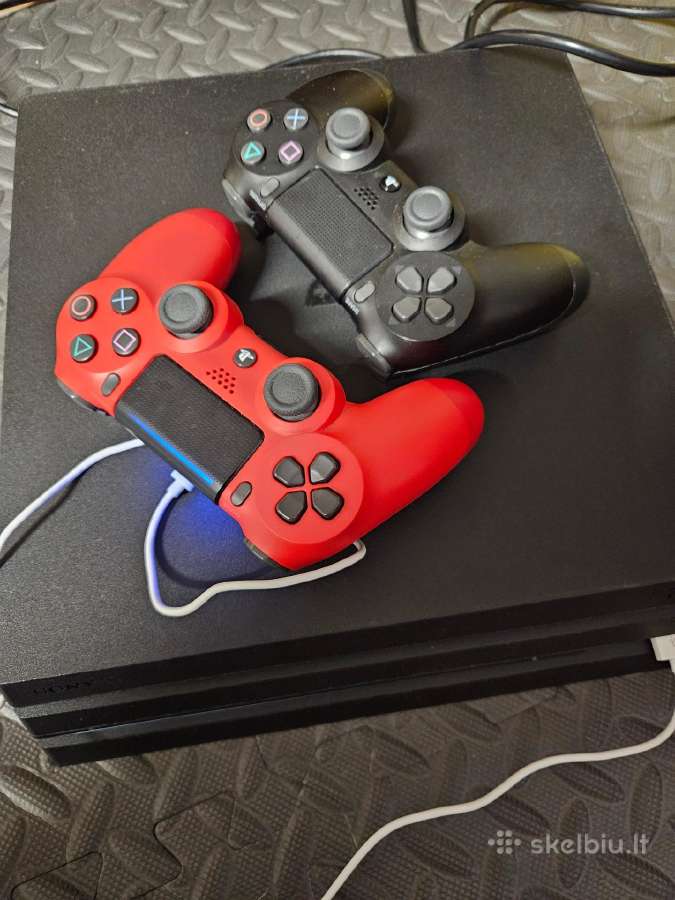 Atrištas ps4 su 2 pultais ir daug žaidimų - nuotraukos Nr. 2