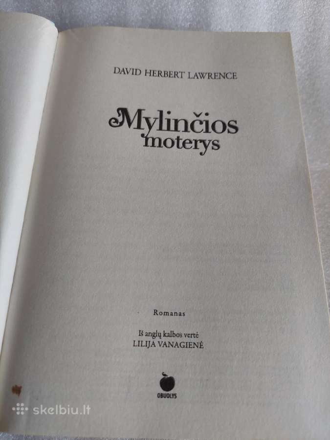 Mylinčios moterys - nuotraukos Nr. 2