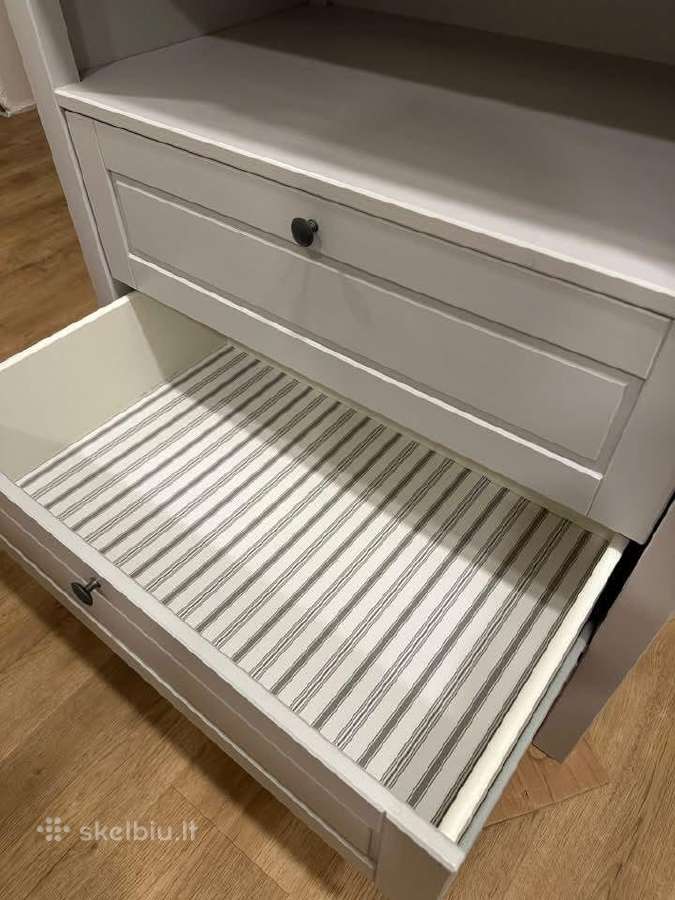Komoda ir vystymo stalas. - nuotraukos Nr. 4