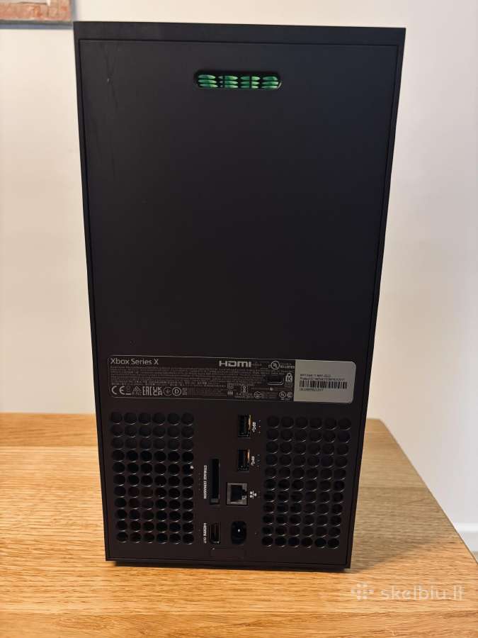 Xbox Series X (1tb SSD) su 2 pulteliais - nuotraukos Nr. 3