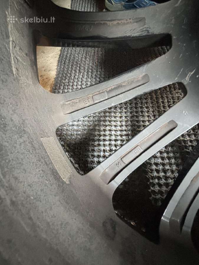 Parduodu 245/40 R19 - nuotraukos Nr. 6