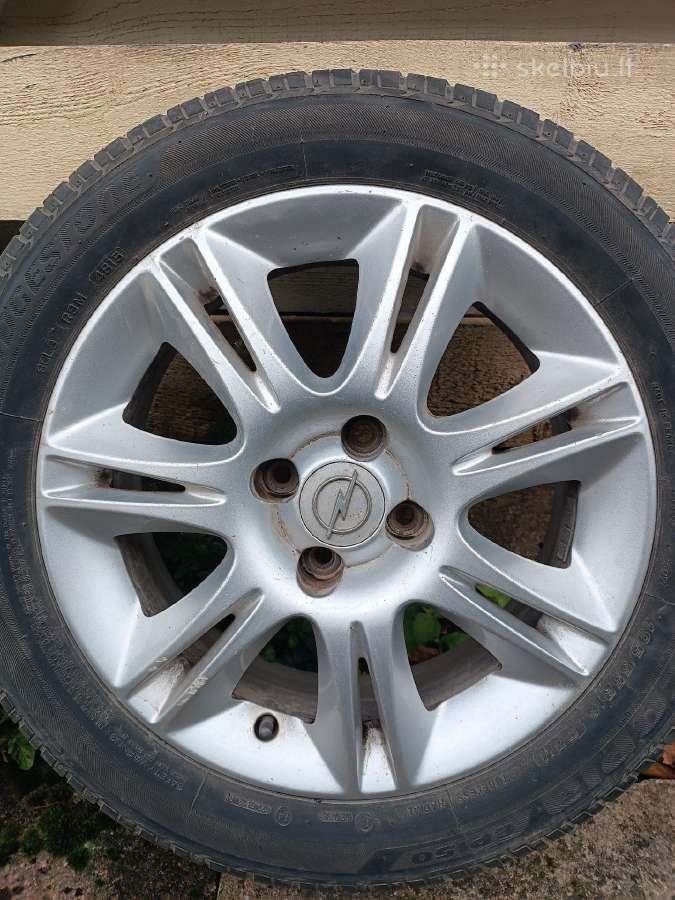 Opel Corsa ratlankiai su padangomis - nuotraukos Nr. 3