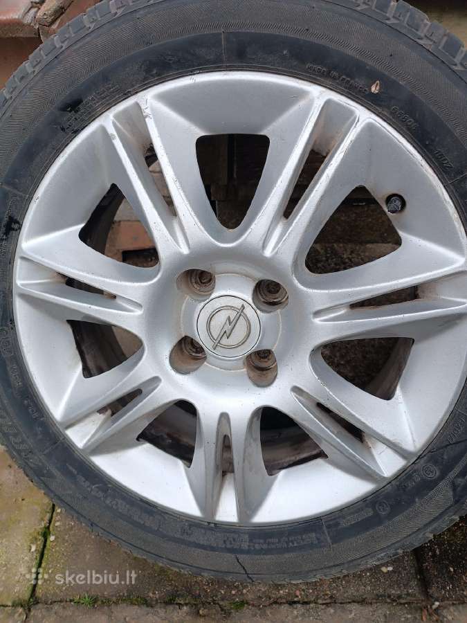 Opel Corsa ratlankiai su padangomis - nuotraukos Nr. 6