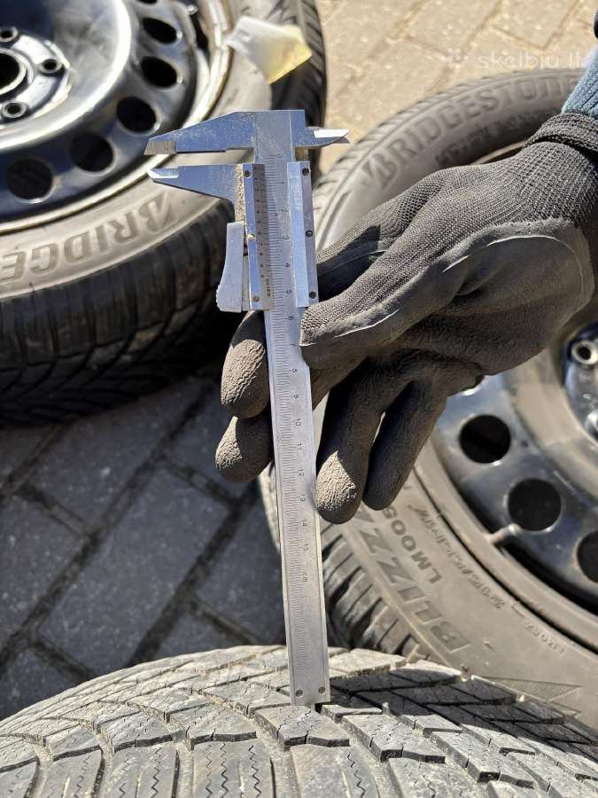 Bridgestone Blizzak Lm005 215/55 R17 žieminės pada - nuotraukos Nr. 5