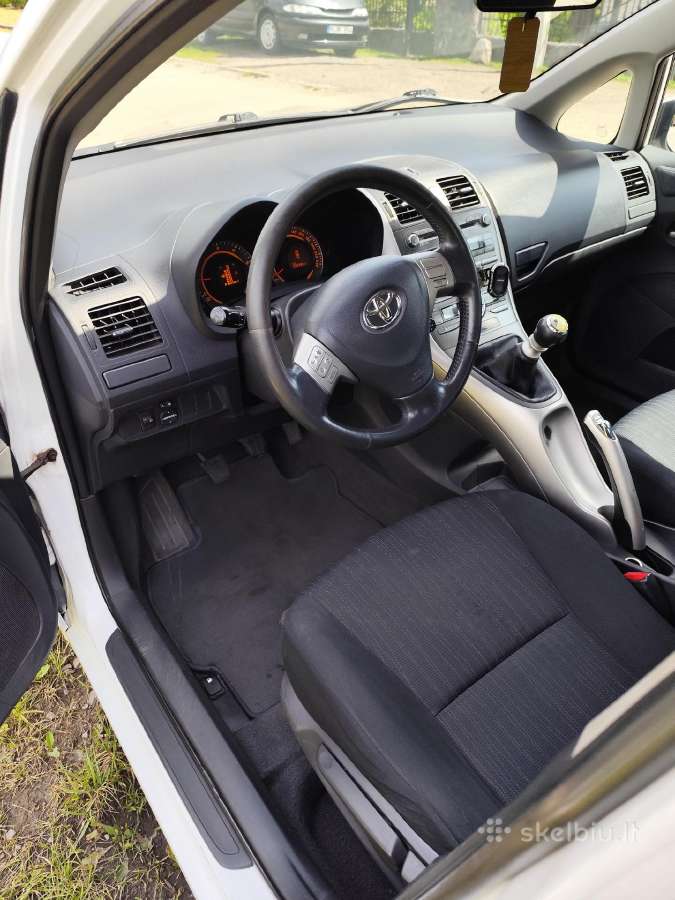 Toyota Auris - nuotraukos Nr. 4
