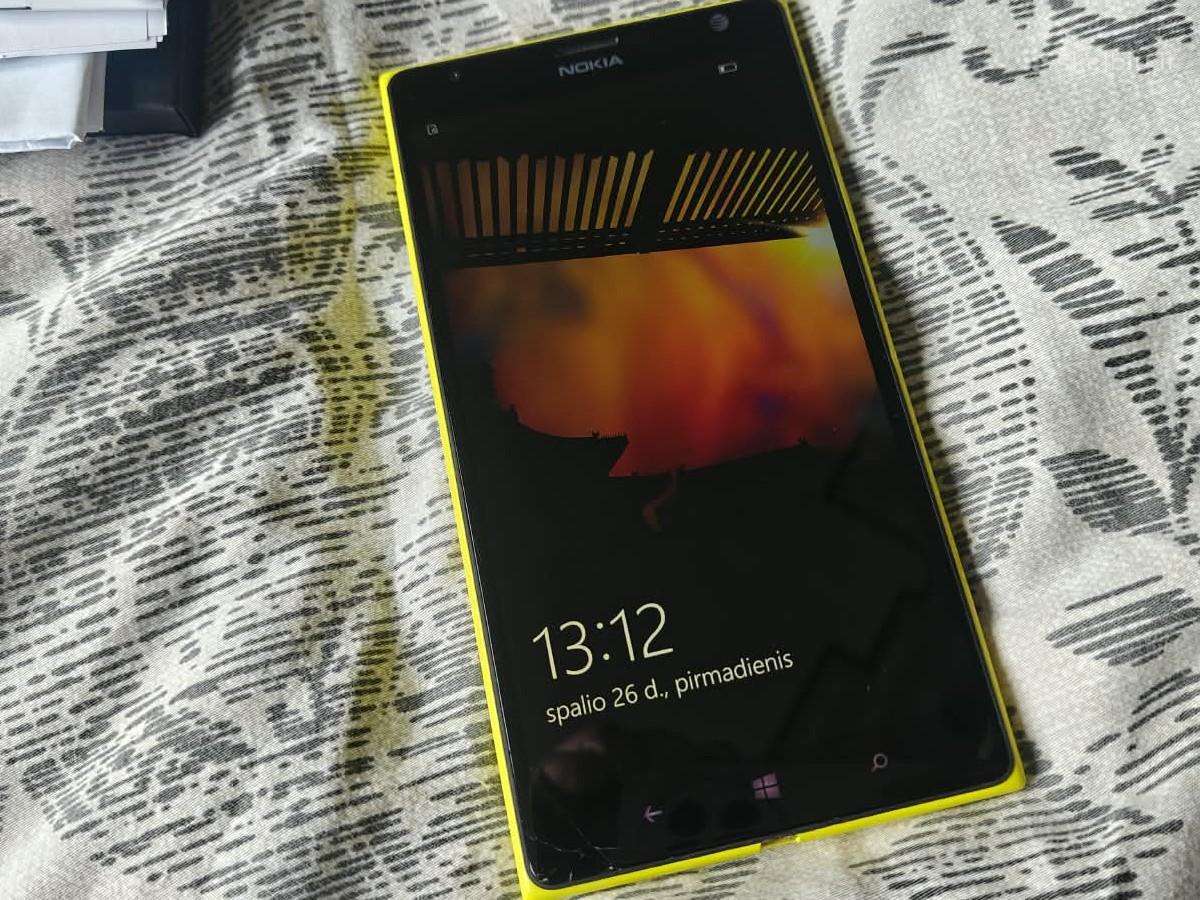 Nokia Lumia 1520 komplektas - nuotraukos Nr. 3