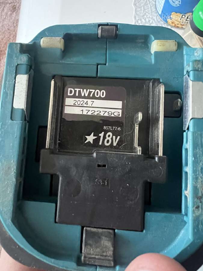 Akumuliatorinis veržliasukis Makitadtw700z, 18v - nuotraukos Nr. 6