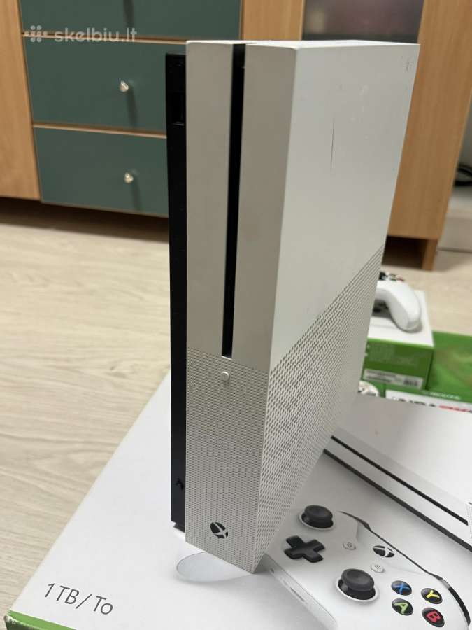 Xbox one s 1tb žaidimai, pultai - nuotraukos Nr. 2