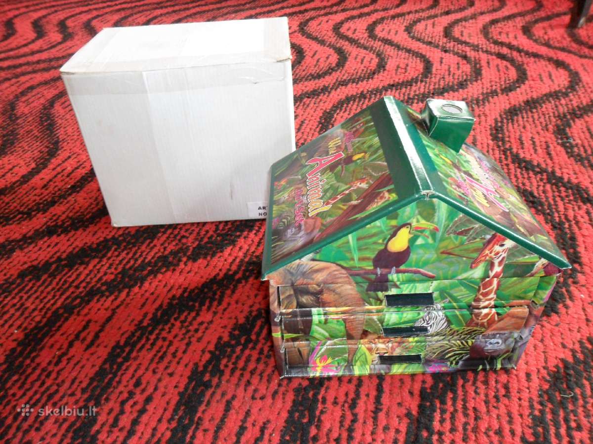 Parduodu piesimo priemoniu rinkini. Kaina: 15eur