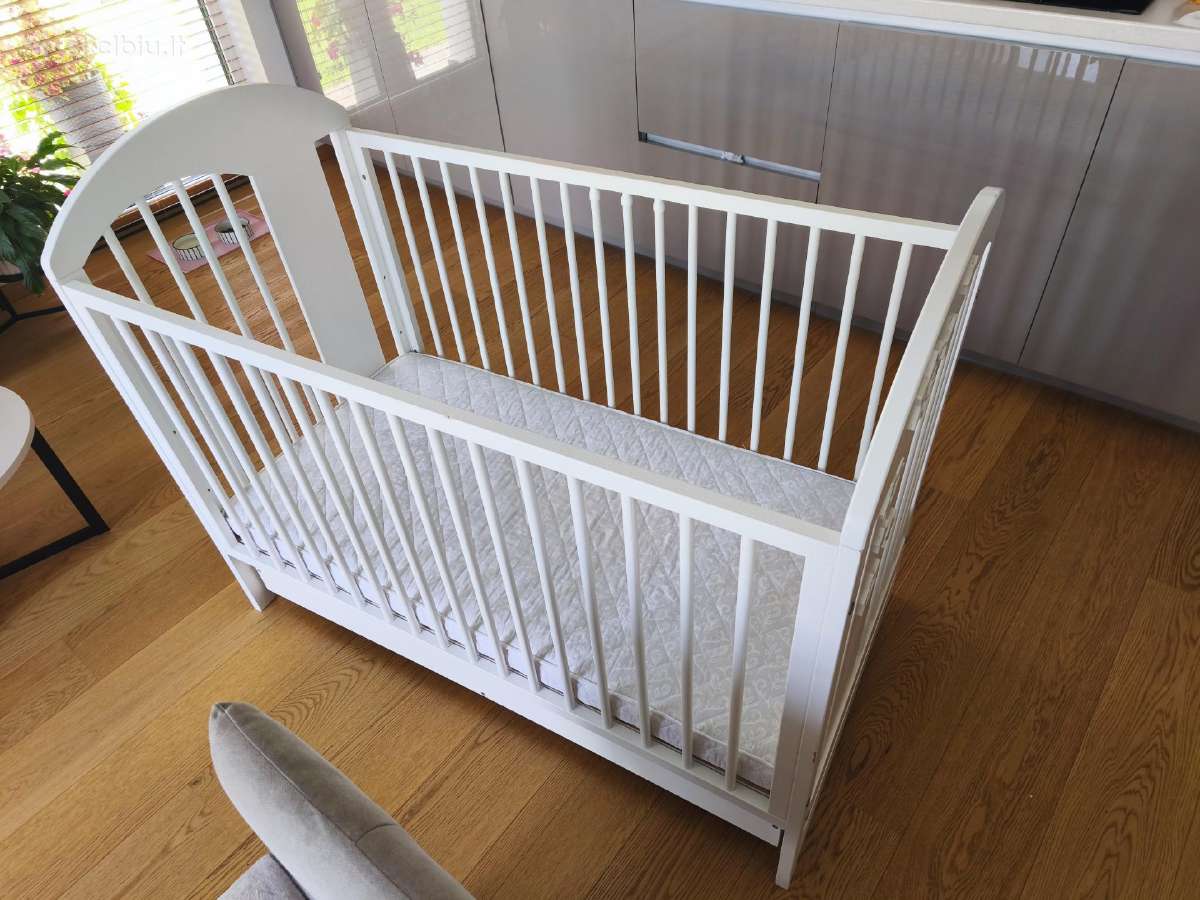 Parduodama geros būklės lovytė - nuotraukos Nr. 4