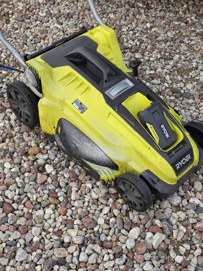 Akumuliatorinė žoliapjovė Ryobi 36v - nuotraukos Nr. 2