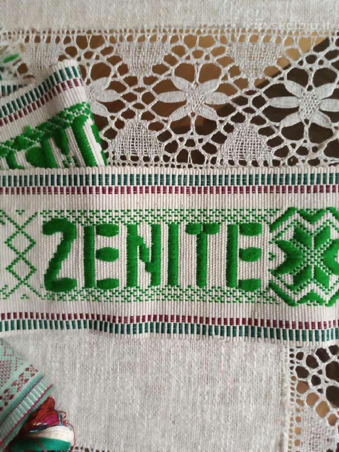 Vintažinės tautinės juostos su užrašais - nuotraukos Nr. 4