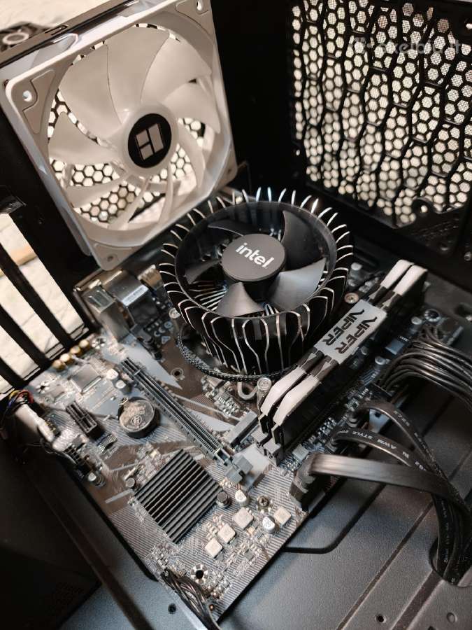 I3 12100f + h610 gigabyte + 16gb ddr4 3200mhz rgb - nuotraukos Nr. 2