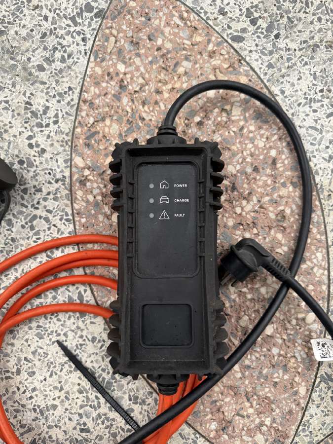 Elektromobilio pakrovėjas (buitinis - 1,4kw) - nuotraukos Nr. 2